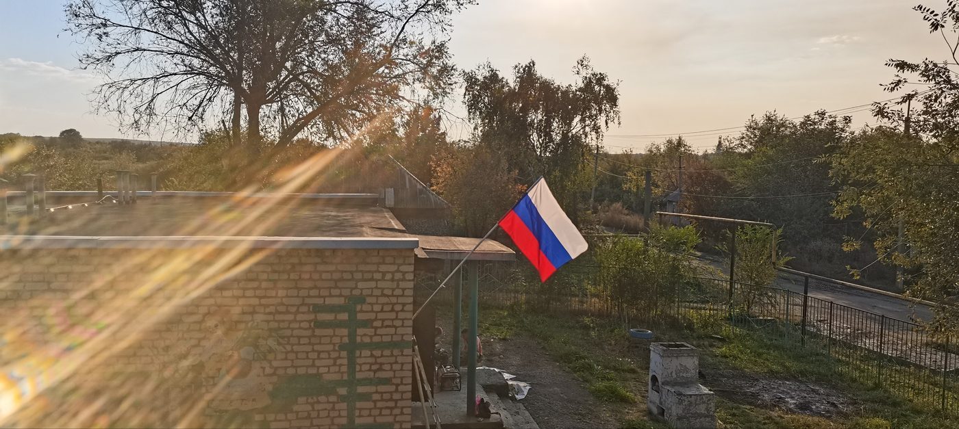 Здание школы в ПГТ Нижнее